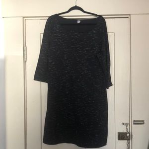 Women’s black and gray 3/4 sleeve cotton dress.